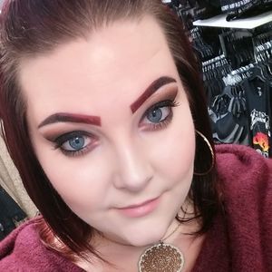 Meet your Posher, Alanna